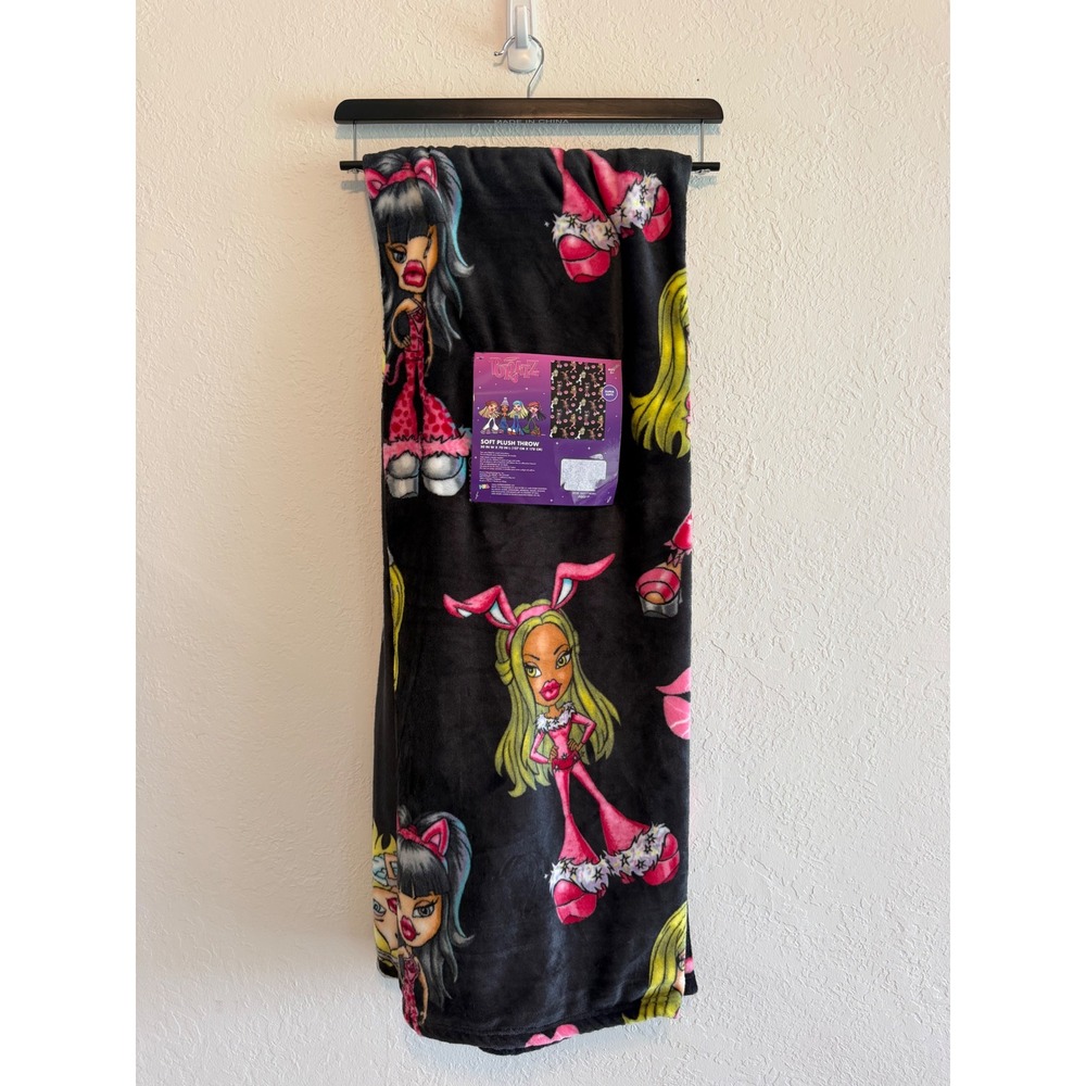 Bratz Soft Plush Throw Blanket Black Pink Character Print 50x70 Fleece MGA NWT